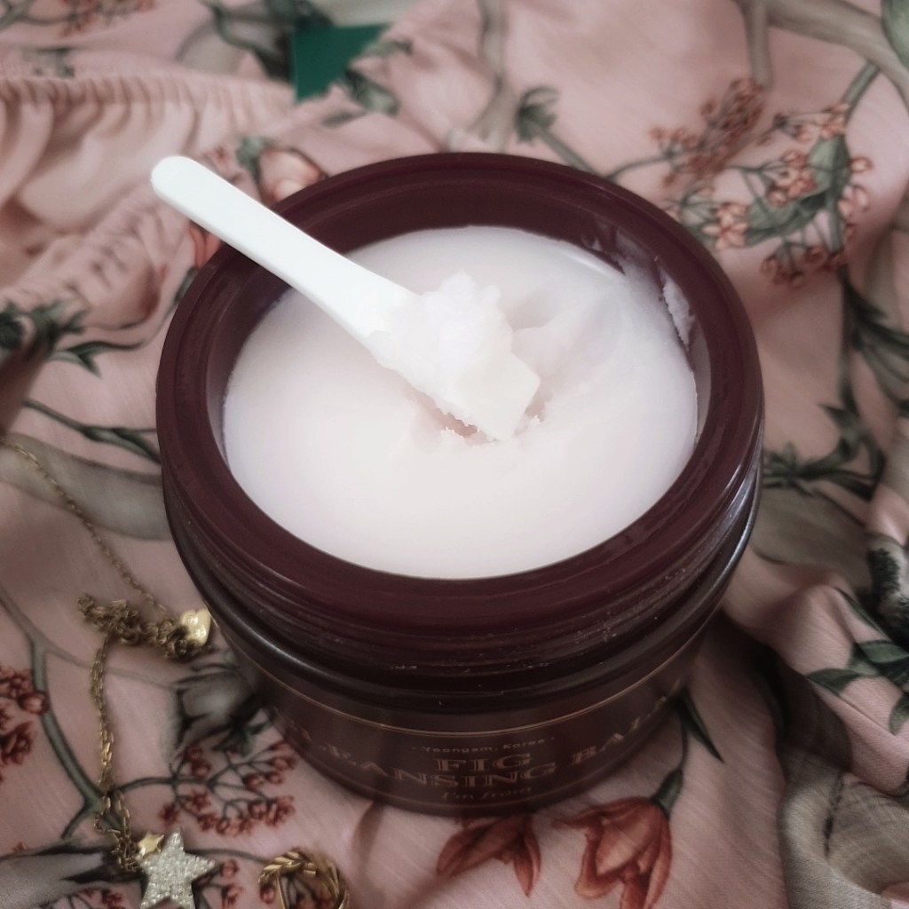 This picure shows I'm From Fig Balm Cleanser and its texture